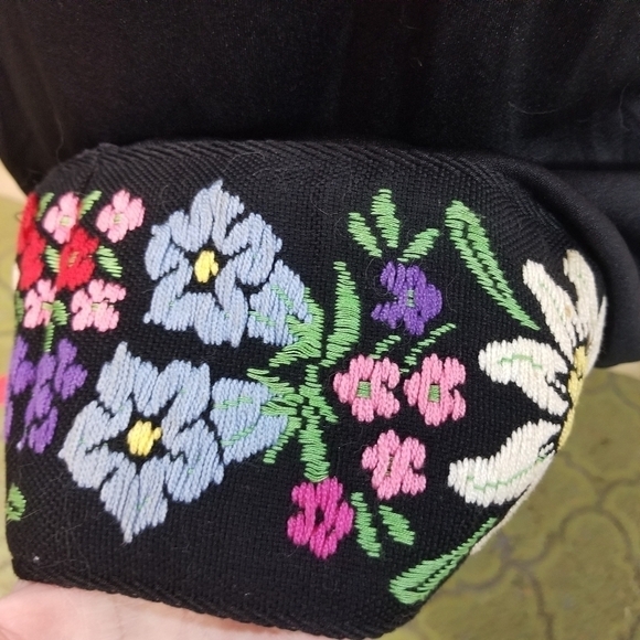 Vtg 70s Cirette black sleeveless jersey embroidered floral hem maxi dress - Picture 6 of 9